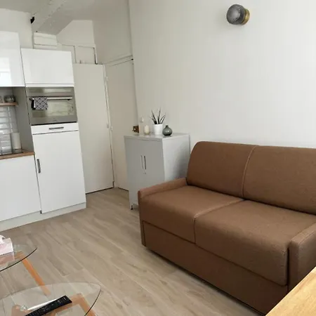 公寓 Appartment *
